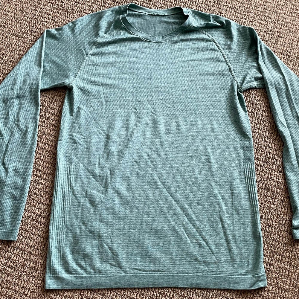 Lululemon metal vent tech long sleeve